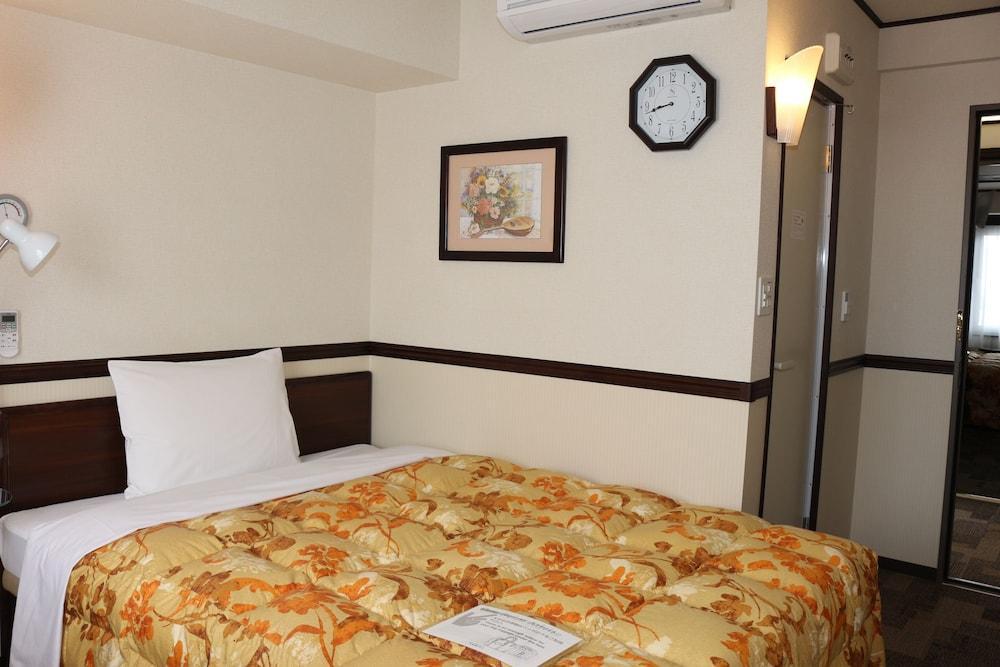 Toyoko Inn Shin-Osaka Chuo-Guchi Shinkan Zewnętrze zdjęcie