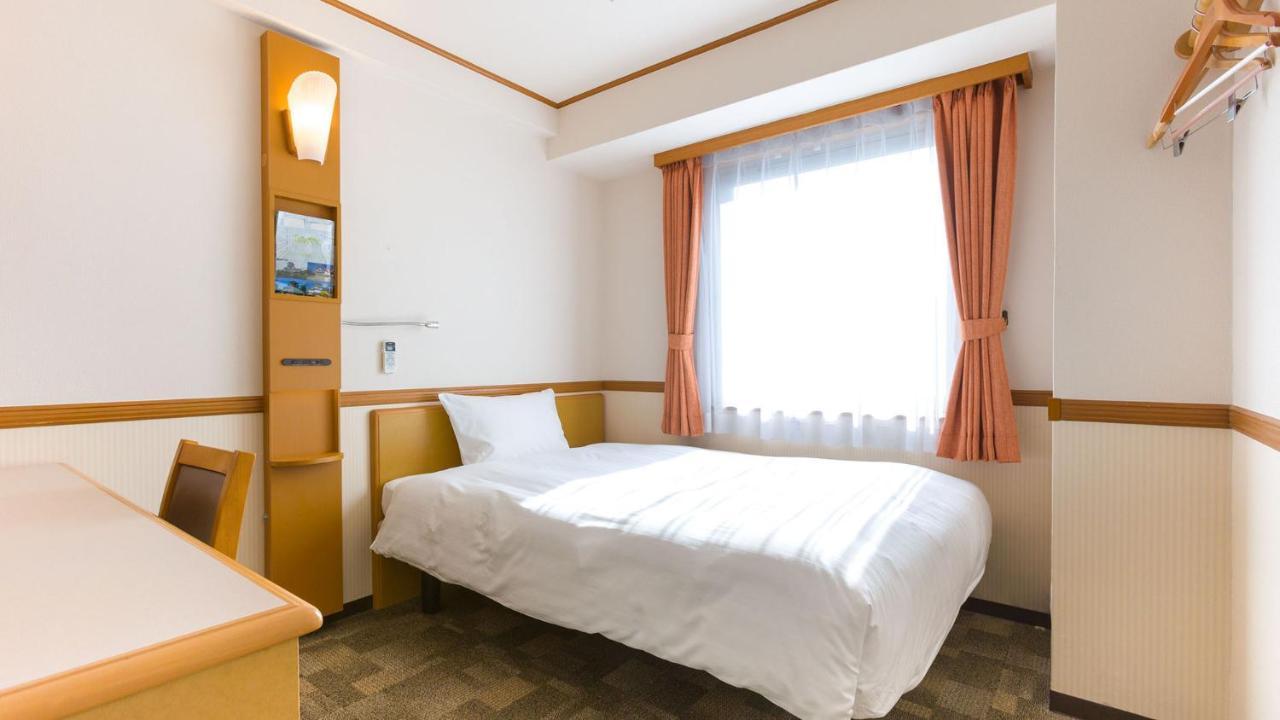 Toyoko Inn Shin-Osaka Chuo-Guchi Shinkan Zewnętrze zdjęcie